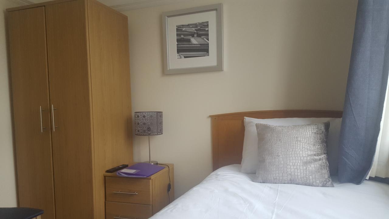 Kathleen House 2* Enfield
